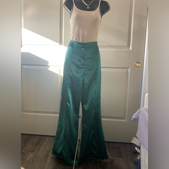 D & M Pants - Elegant Green Satin Flare Pants
